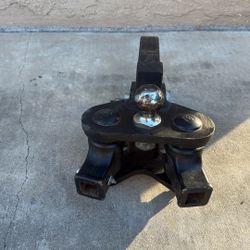 TOW HITCH