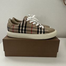 Burberry Shoes