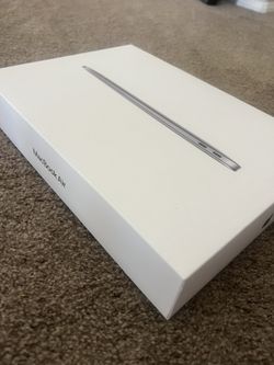 MacBook Air M1 256GB - Like New 