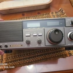 Kenwood R-600 Radio Receiver