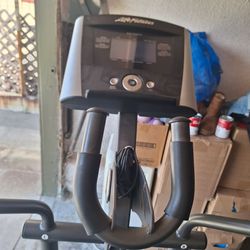 Life fitness XL Elliptical