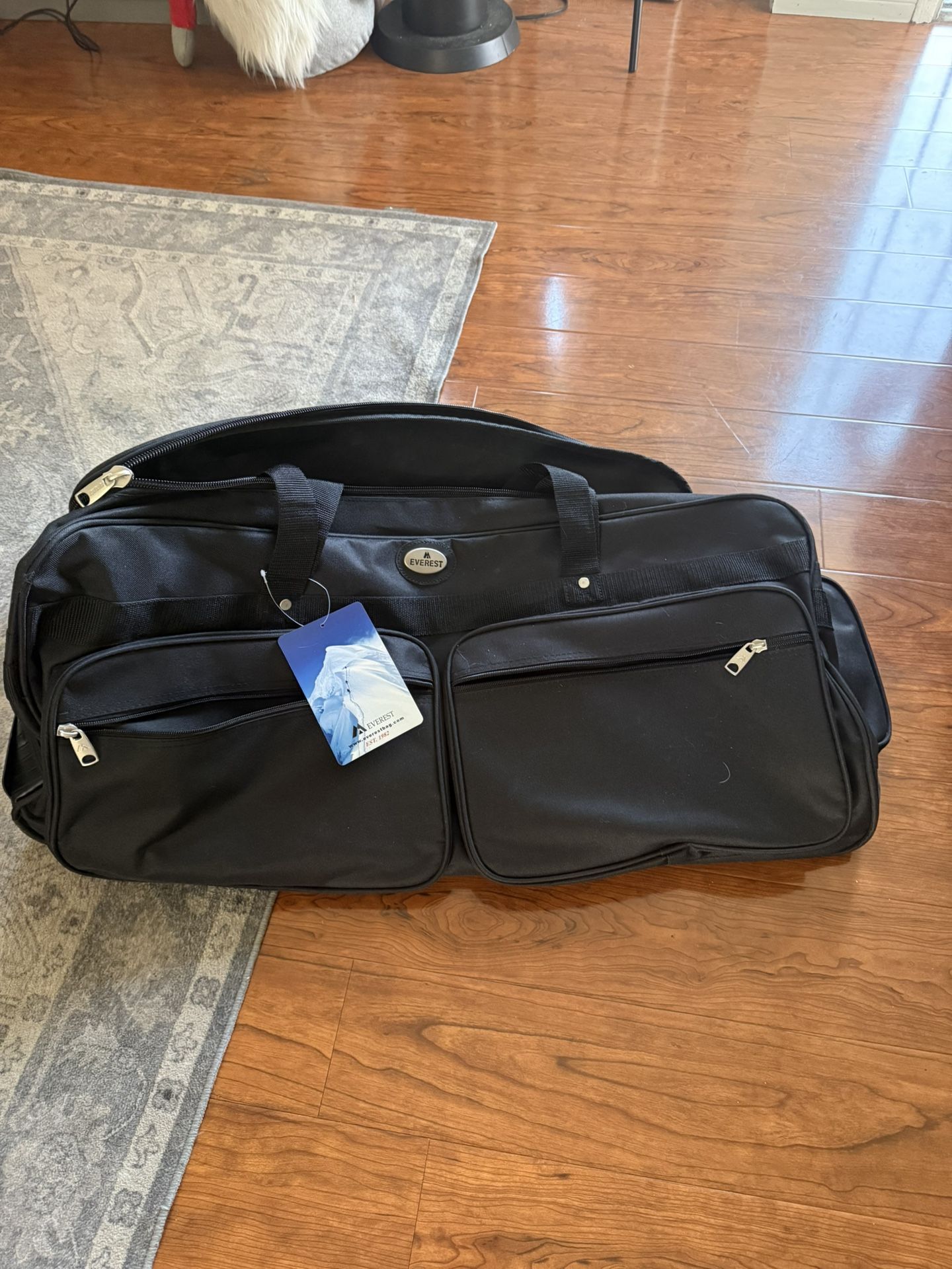 New Everest Rolling Duffle Bag
