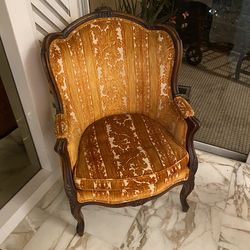 Vintage Carved Wood Accent Chair w/ Rust Gold Velvet Upholstery – Ornate Armchair