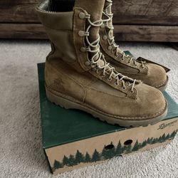Original USMC Danner GoreTex Boots 10 1/2 D