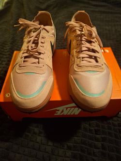 Nike Trail Pink