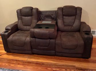 Eric church dual power  reclining sofa