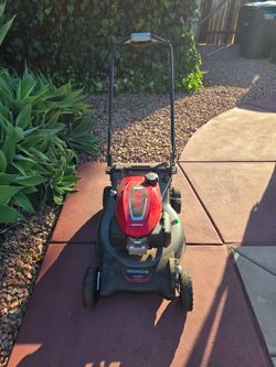 Honda HRN 216 Mower