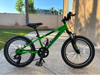 Schwinn Thrasher 20” Mountain Bike