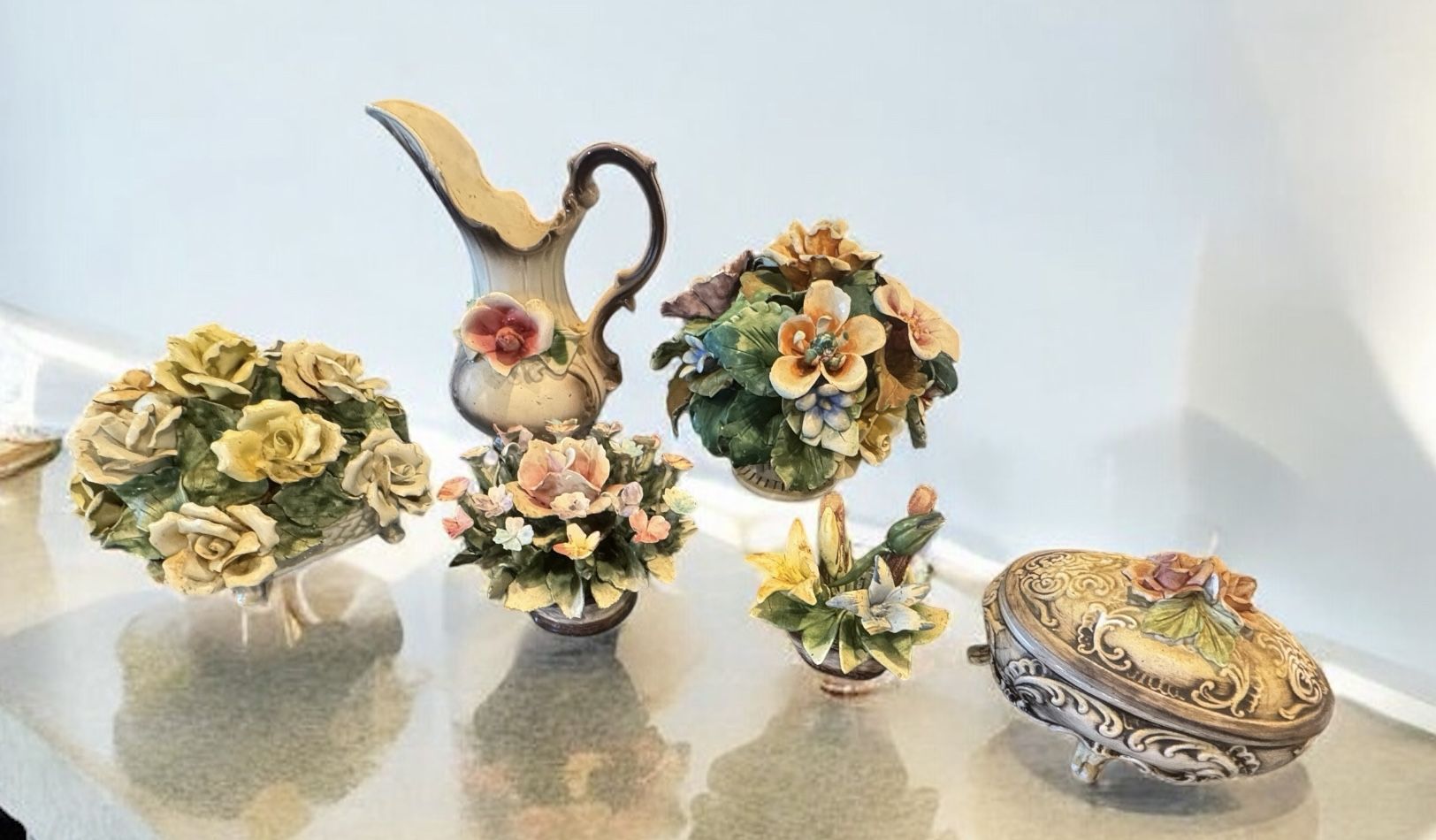 ITALIAN CAPODIMONTE PORCELAIN BASKETs WITH FLOWERS