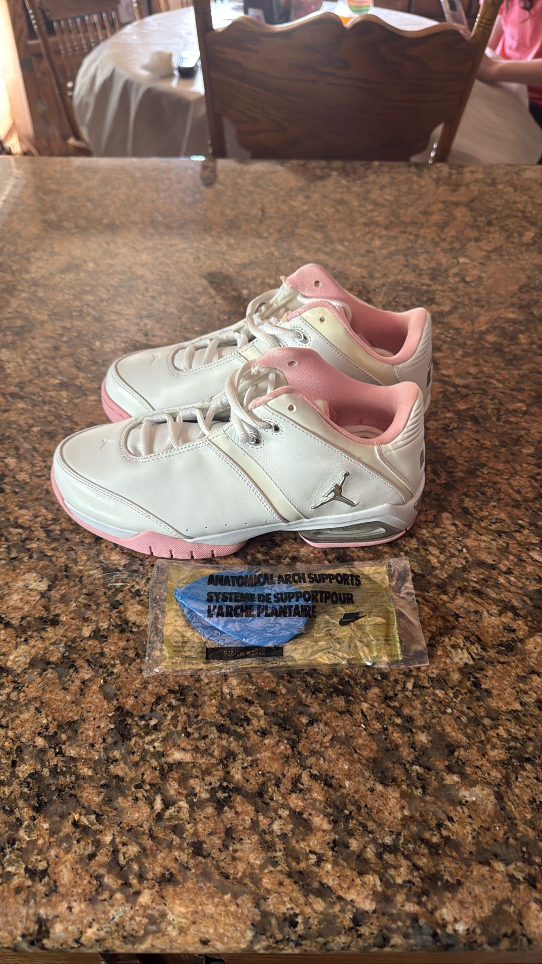 2006 Nike Air Jordan Team Reign Size White/pink