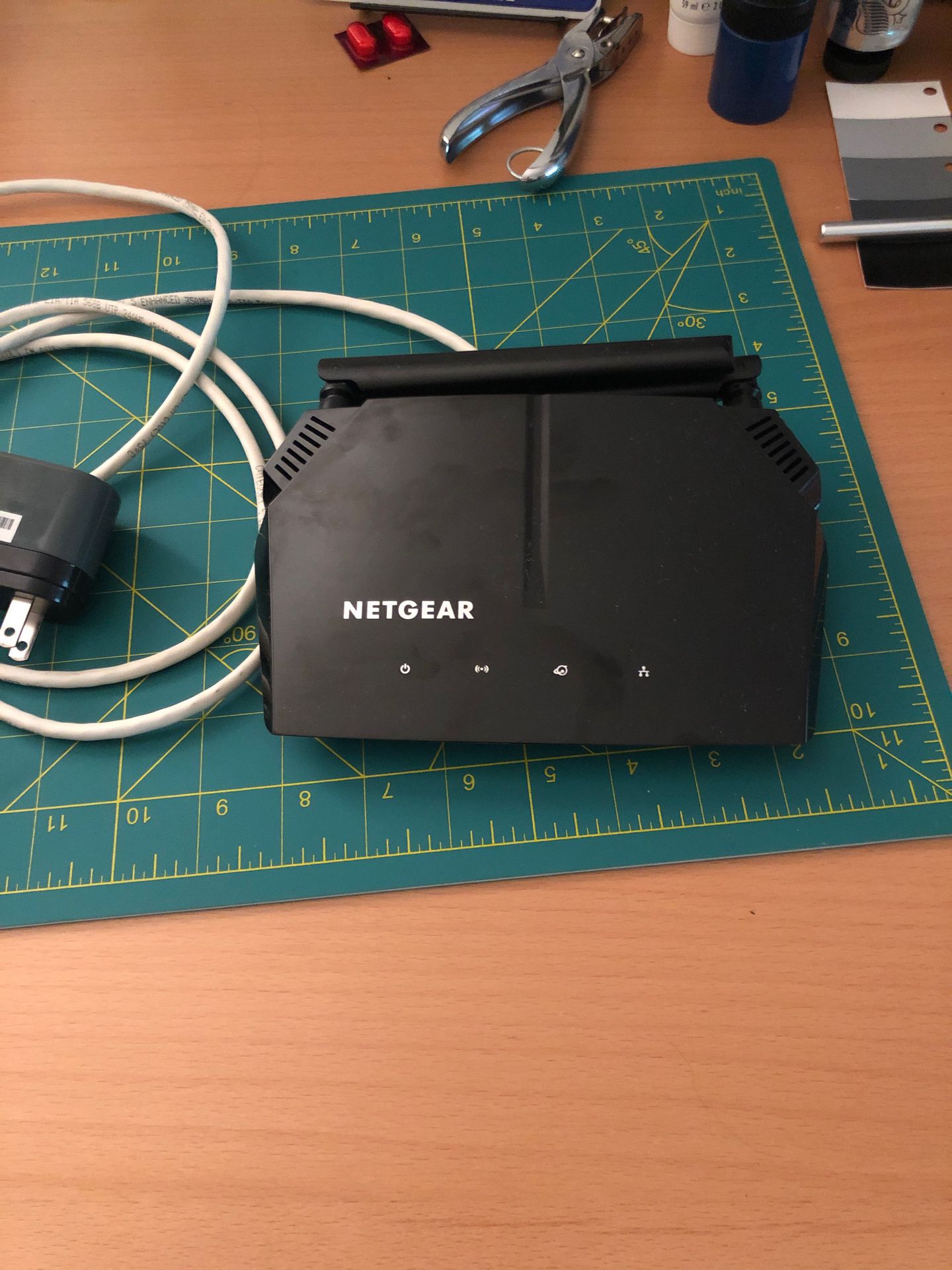 Netgear AC 1200 WiFi router