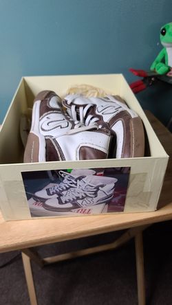 True Religion brown and white mid top