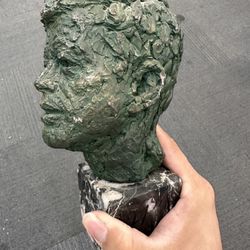 John F Kennedy Statue 