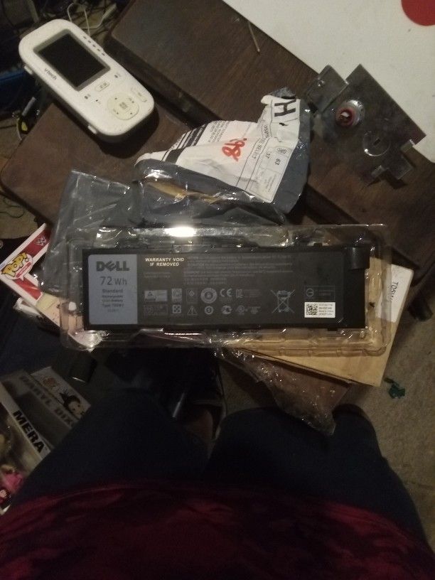 Dell type T05W1