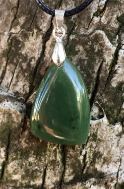 New green jade pendant from russia,lake baikal land