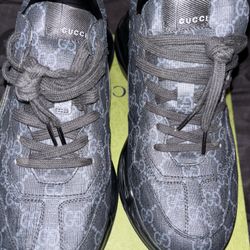 Tessuto GG Supreme Black Gucci Shoes 