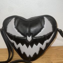 Pumpkin Kult Heart Pumpkin Crossbody Bag