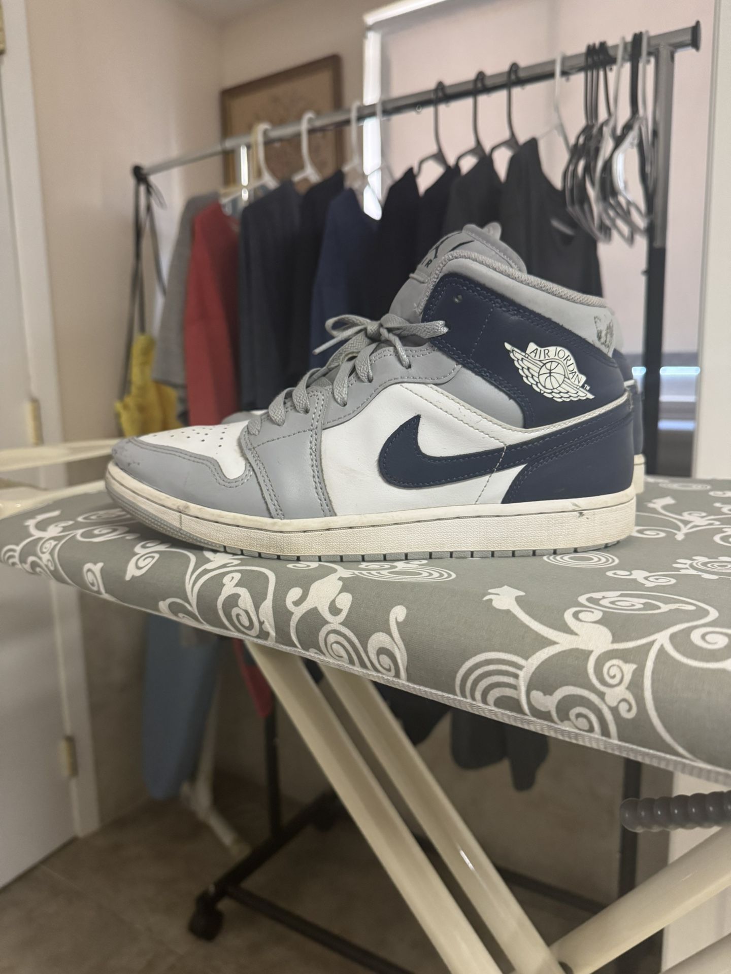 Jordan 1 Mid