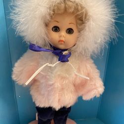 Vintage 1986 snow day Ginny doll in box. Never used. Collectible. Christmas. 9 x 5 inches. Good cond