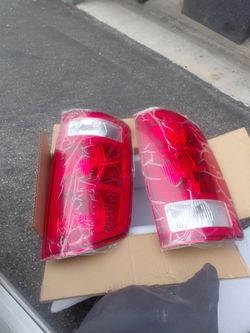 Rear tail lights 02-06 dodge ram
