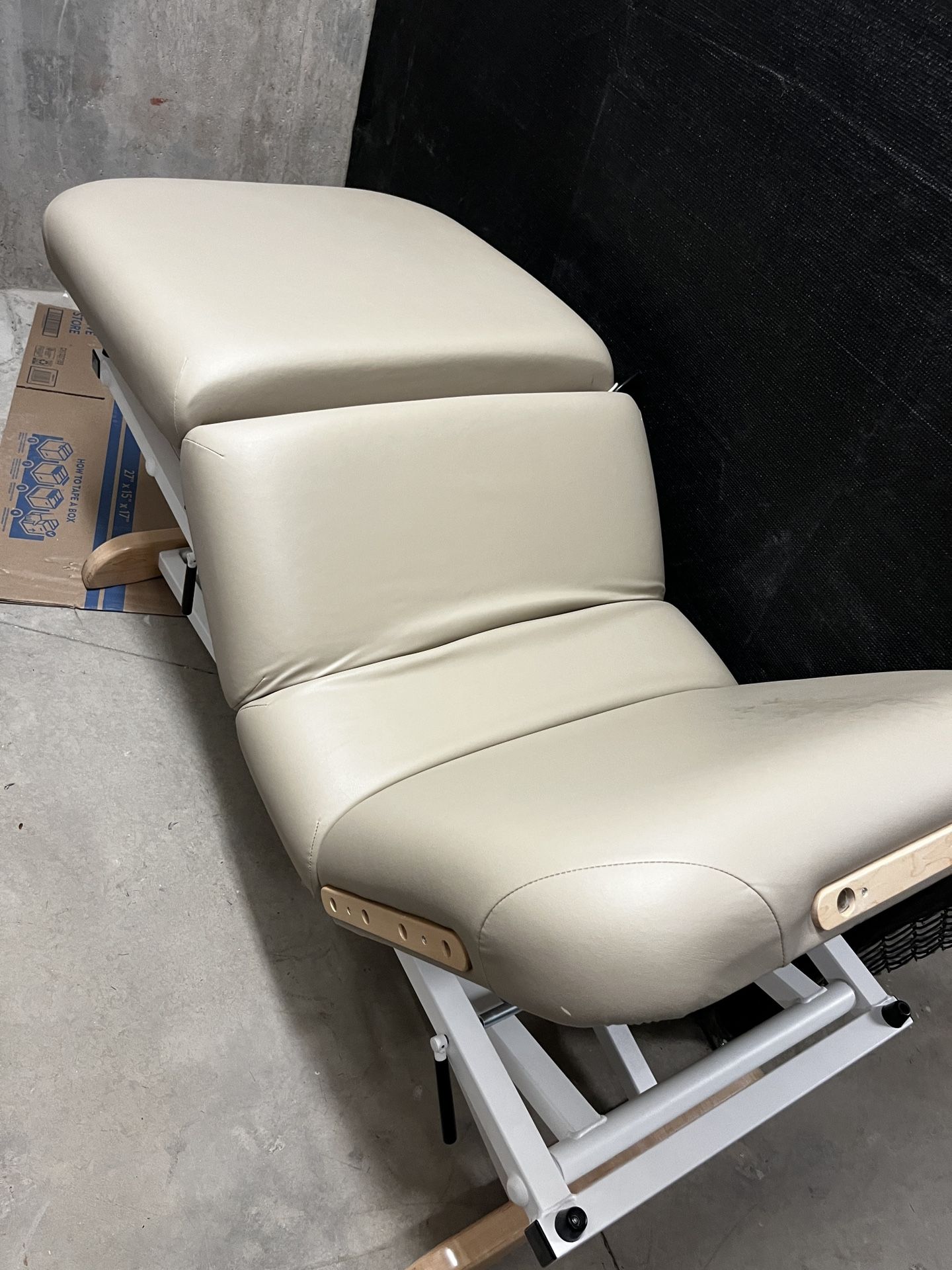 Spa/ Esthetician Table