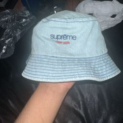 supreme bucket hat