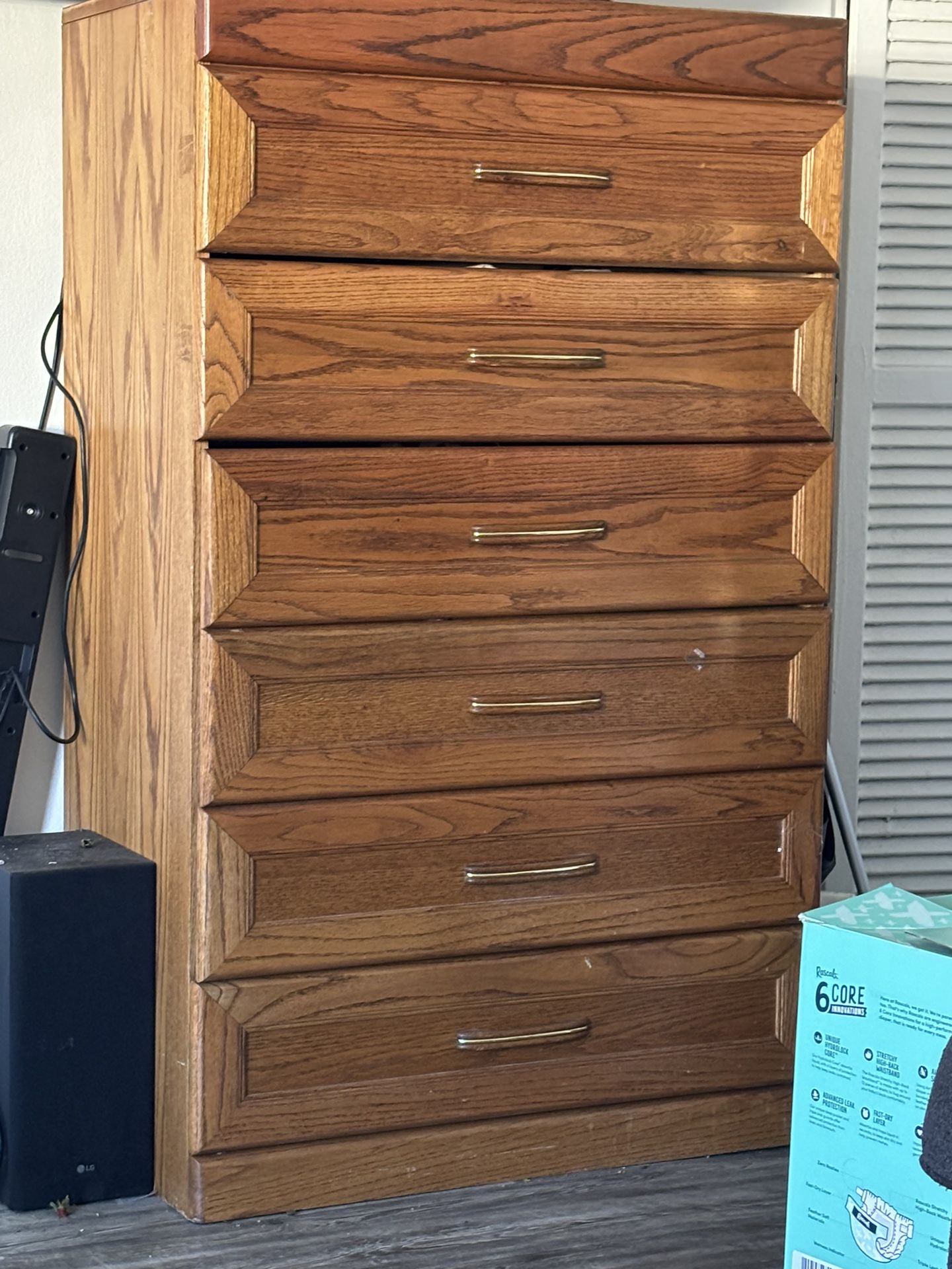 Dresser 