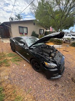 2015 Ford Mustang GT 5.0 **Clean Title**