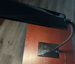 Bedside/office adjustable dimmable lamp