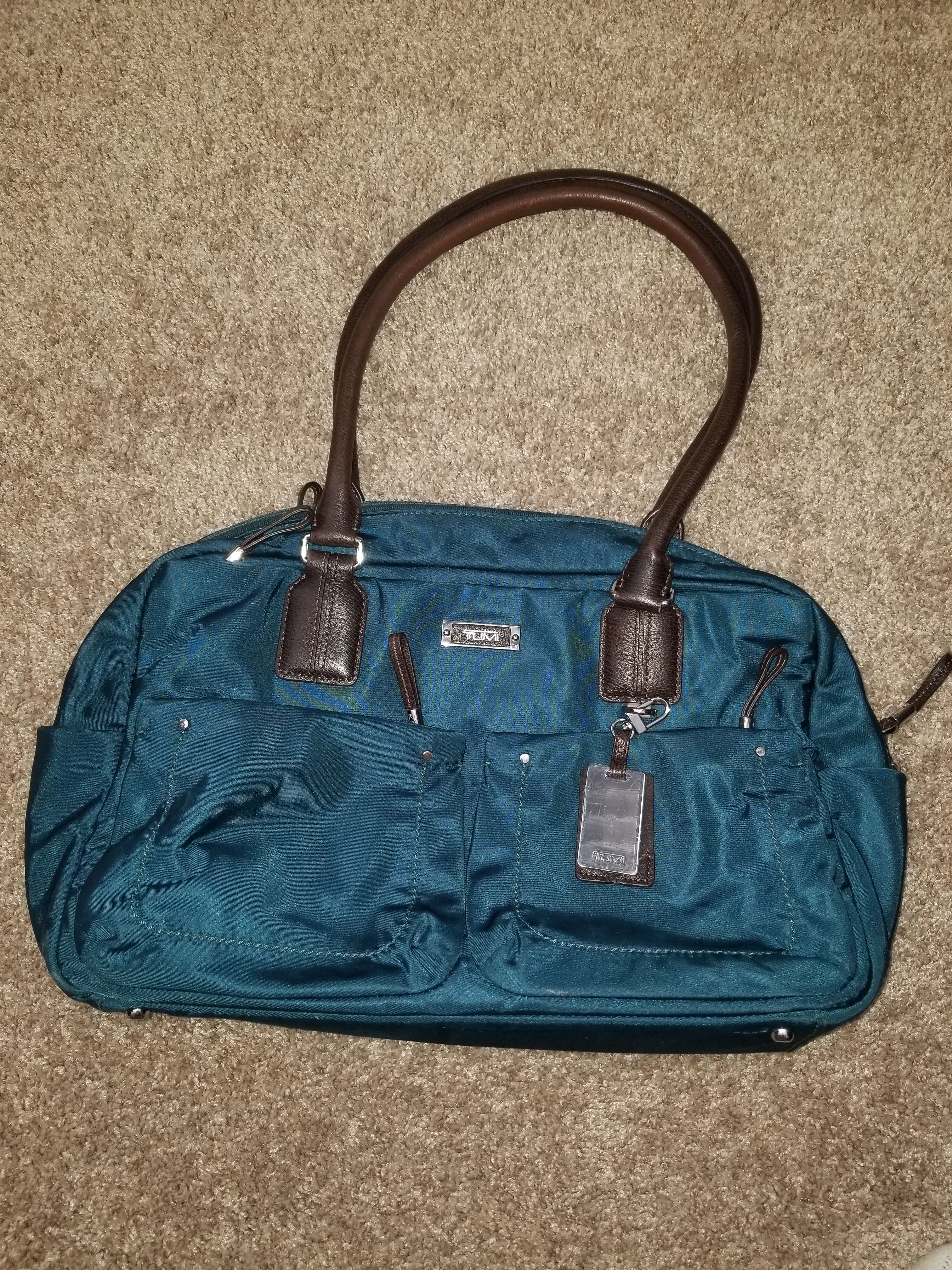 Tumi cortina top