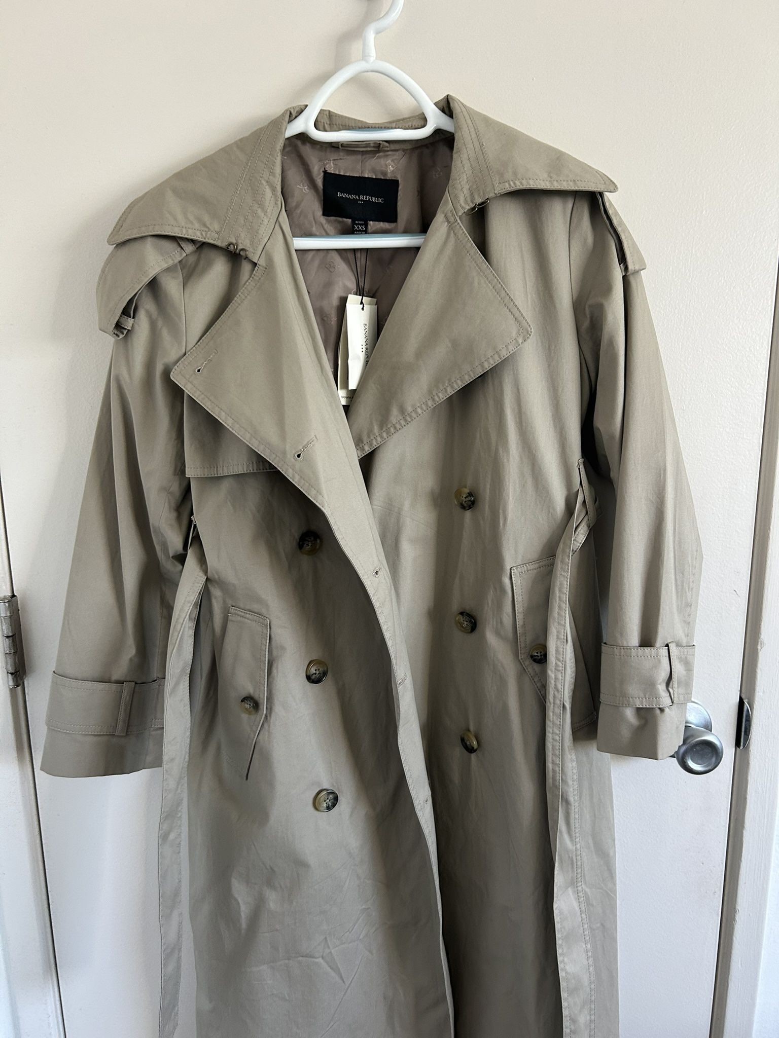 New Banana Republic Trench Coat (With tags!)