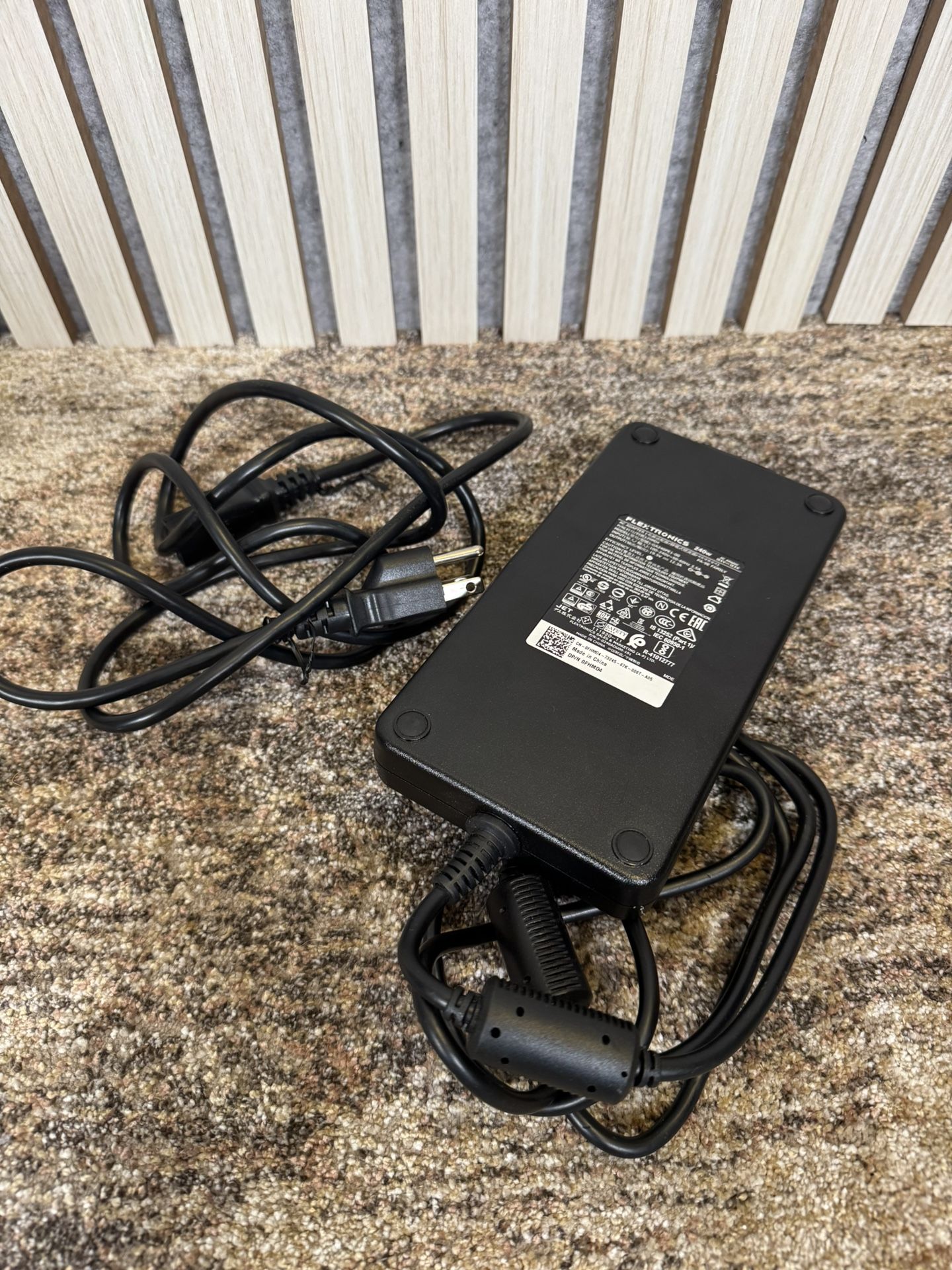 Dell 240W AC Adapter