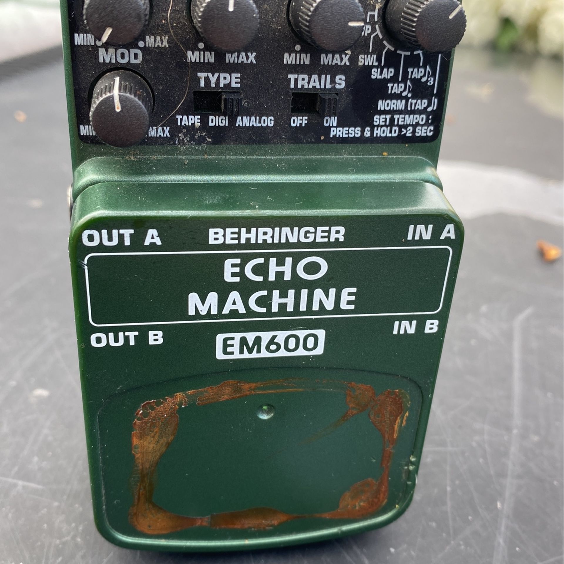 BehRinger - Echo Machine - EM600 Effect Pedal