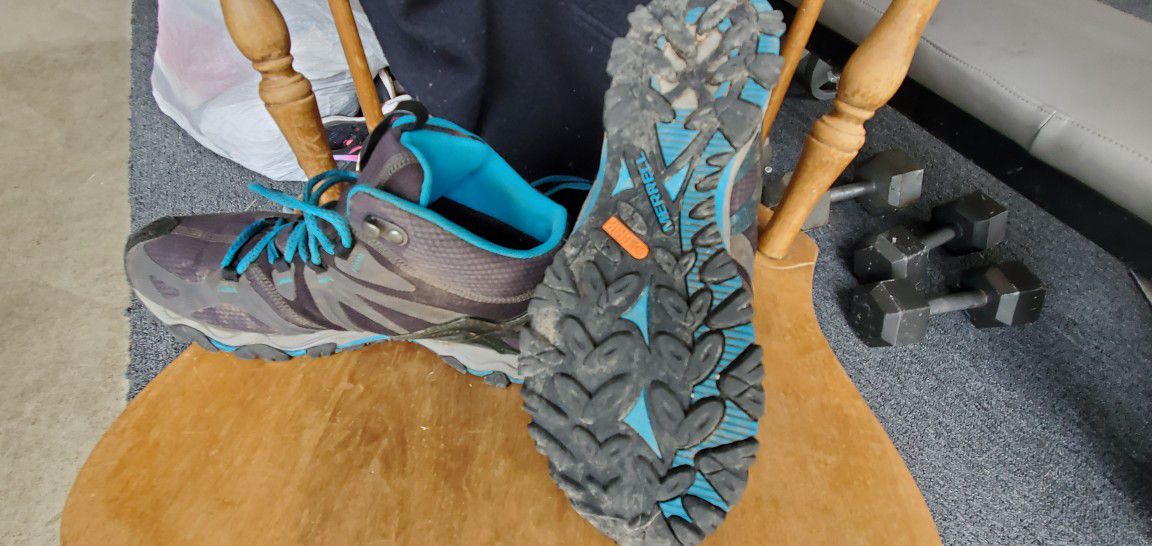Women's Merrell Hiking Boots 