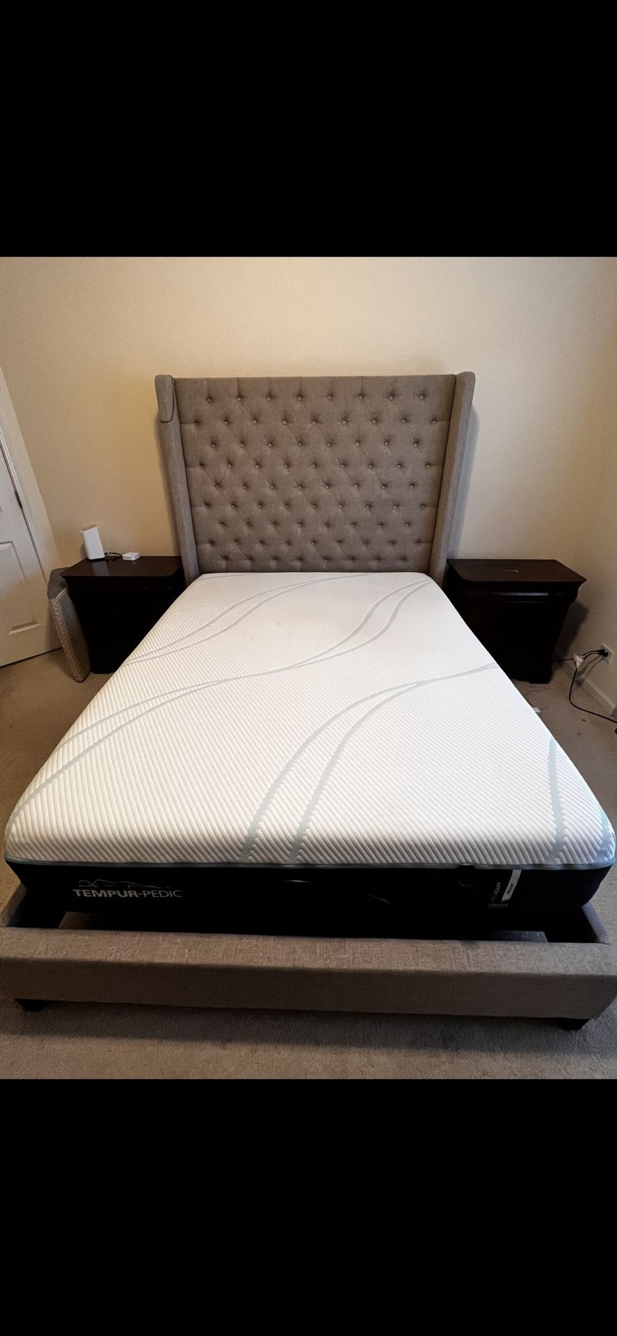 TempurPedic Proadapt Medium Mattress (Queen) for Sale in Lake Zurich, IL OfferUp