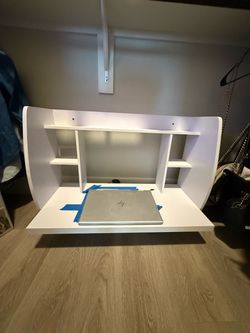 Floating Desk
