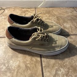 Mens Vans Shoes:  Size 9