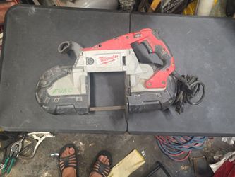 Milwaukee 6232-20 Electric Corded Band Saw  Deep Cut 11 Amp Variable Speed USA in good conditions