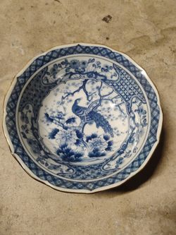 vintage Japanese porcelain bowl