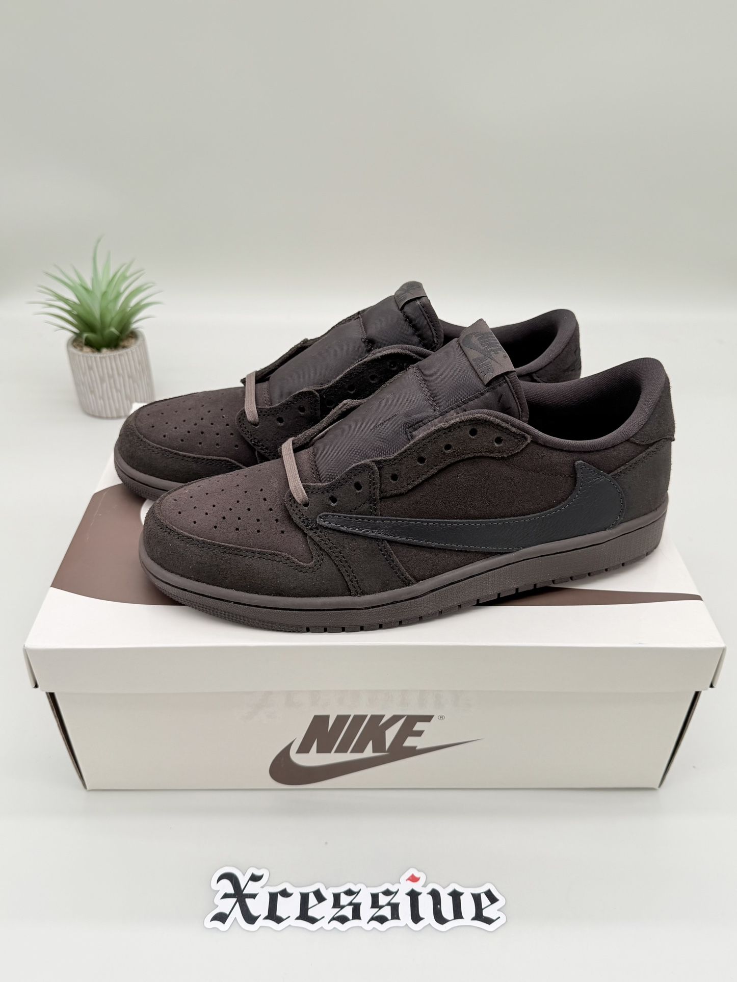 Jordan 1 Low Travis Scott Velvet