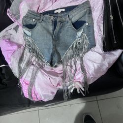 Shorts Size 3