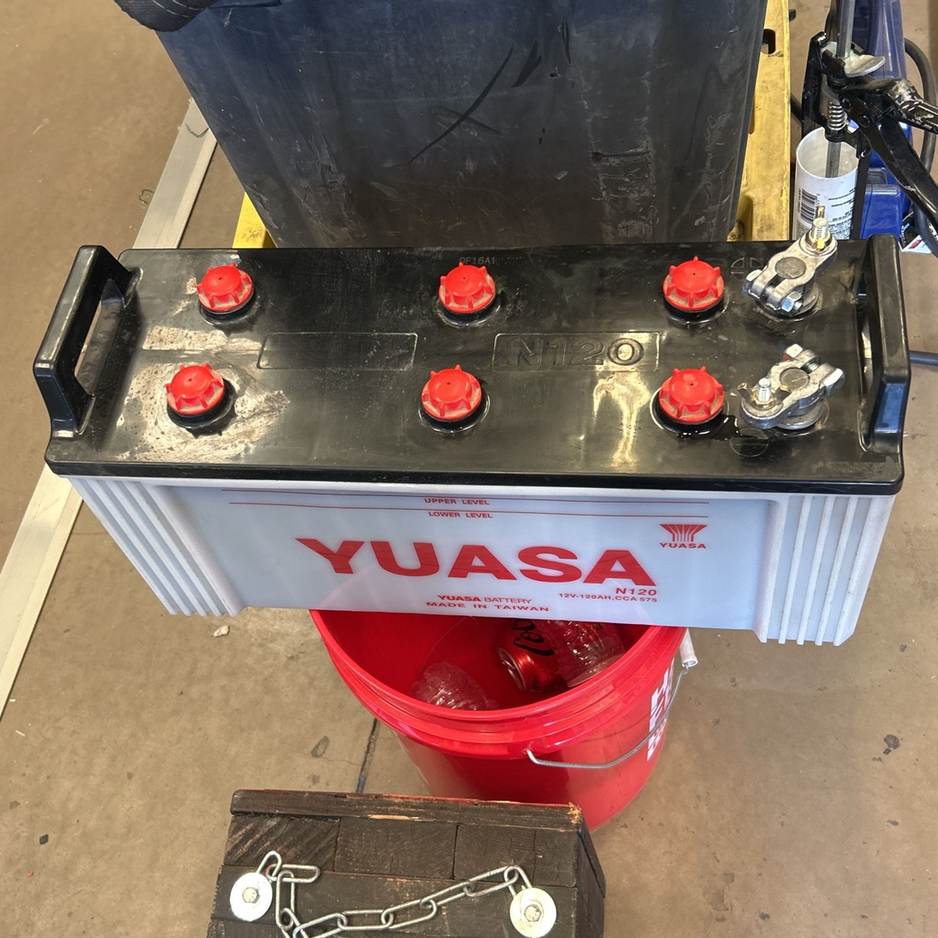 12 Volt Battery