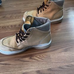 Men’s boots ( 9.5)