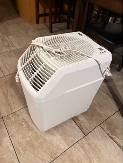 Aircare evaporative humidifier