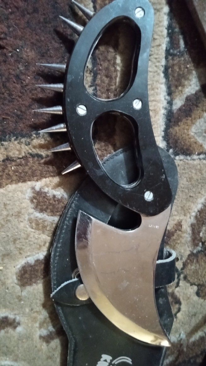King Cobra Knife And Spiked With Holster