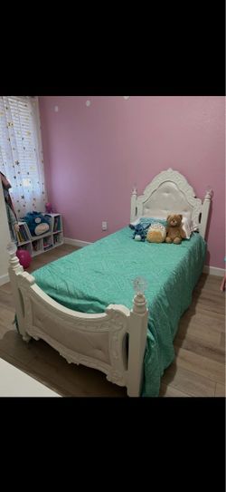 White Twin Bed w/ Trundle + Mattress – Princess/Tufted Style