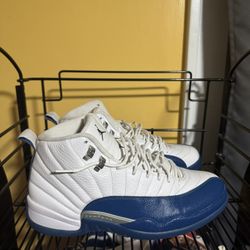 Jordan retro 12 French Blue