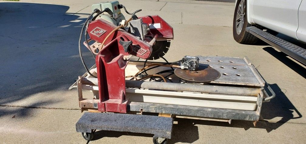 MK Tile Saw And Stand