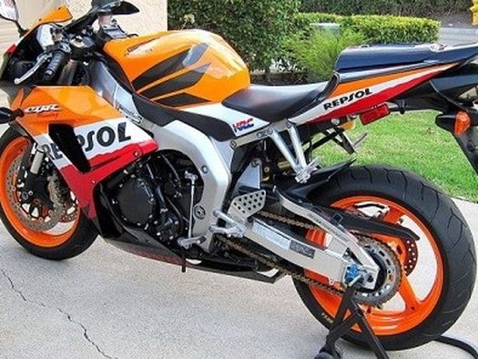 Photo Honda CBR 1000RR $1000 Clean Moto Tittle
