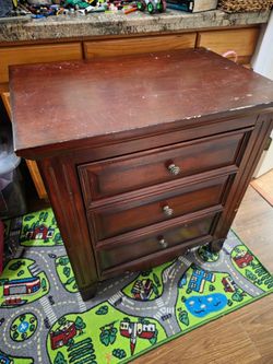 3 drawer nightstand